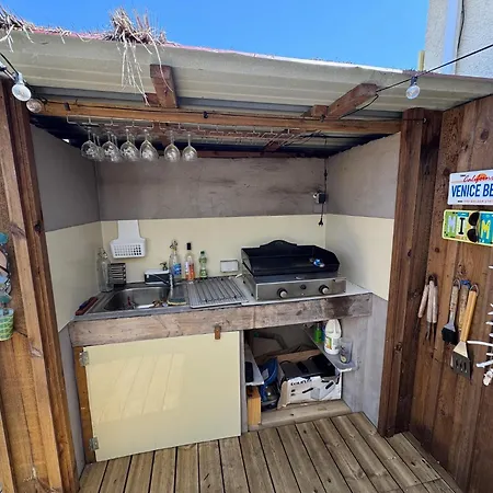 Joepolly Surf House *